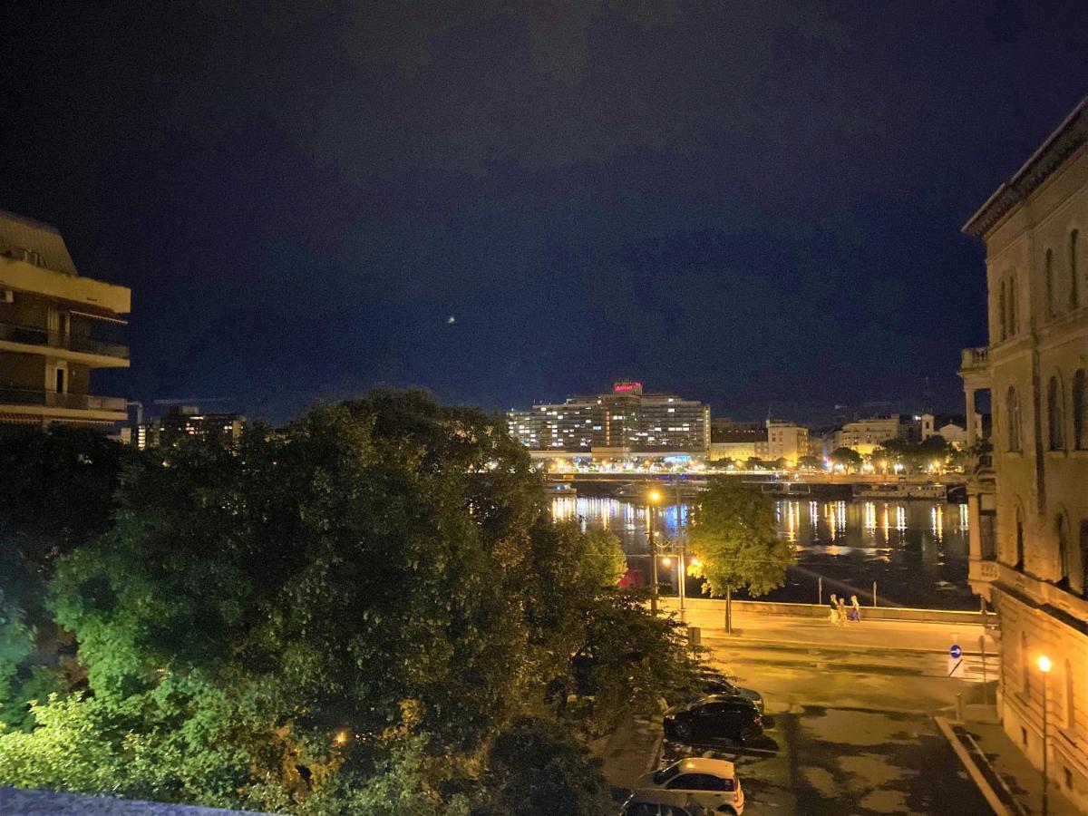 Danube View Artapartment With Balcony Budapest Eksteriør bilde